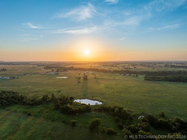1 N 427 Road , Pryor, OK 74361