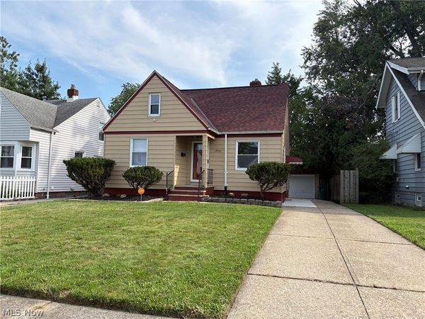 19910 Mountville Drive, Maple Heights, OH 44137
