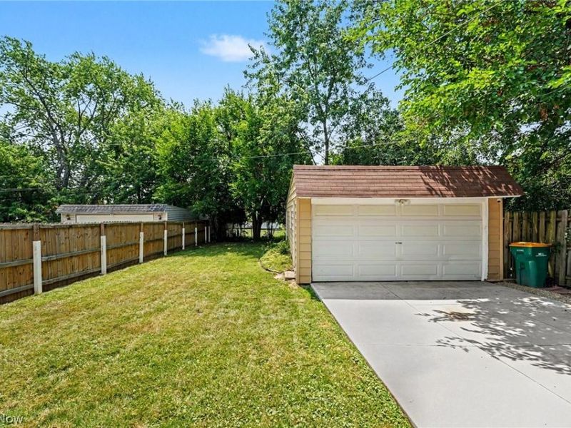 19910 Mountville Drive, Maple Heights, OH 44137 Photo 27