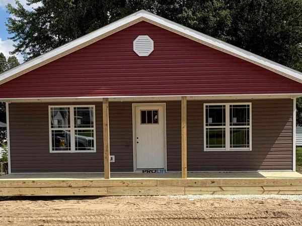 227 N Lincoln Street, Oakland City, IN 47660