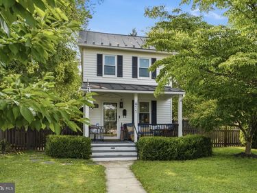 611 S KING STREET, LEESBURG, VA 20175