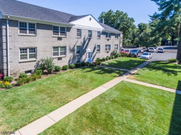 135 S Maple Ave, Ridgewood, NJ 07450