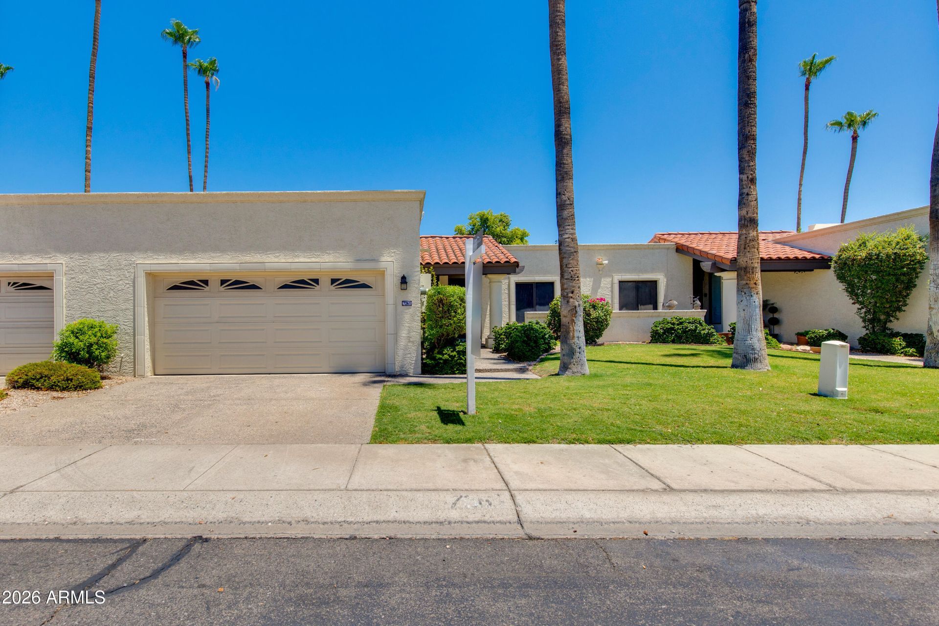 7263 N 6th Way, Phoenix, AZ 85020 Main Photo