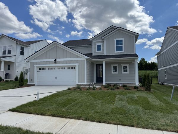 1924 Hildebrand Lane , Columbia, TN 38401