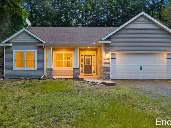 4434 N Pine Avenue, Mears, MI 49436