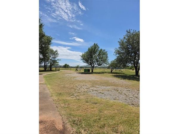 9086 State OK-19 Highway, Apache, OK 73006