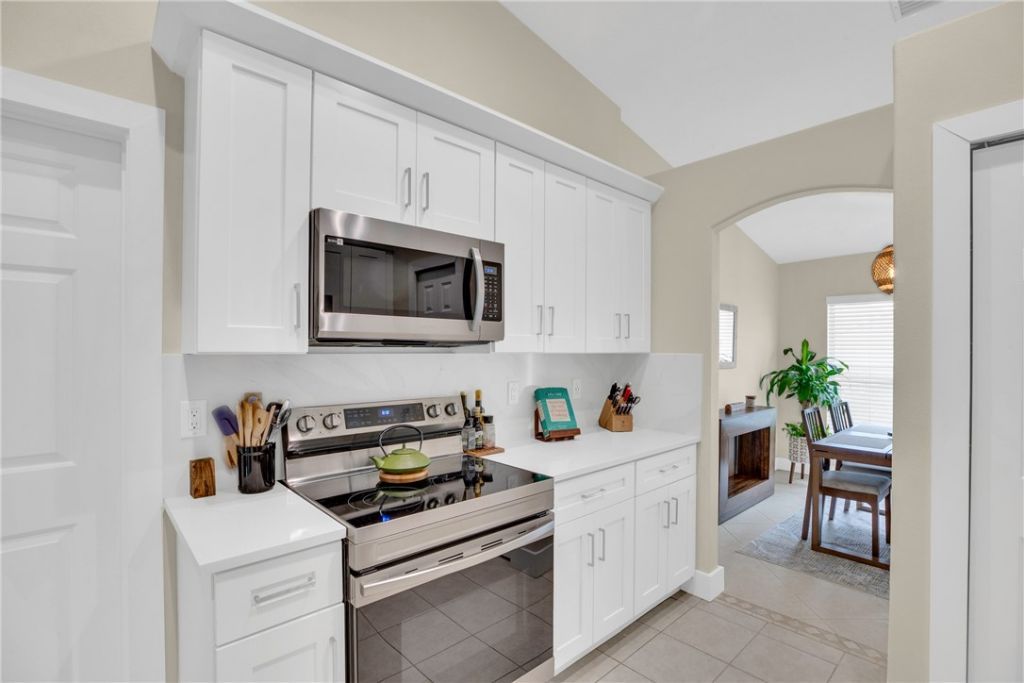 145 36th Court Sw, Vero Beach, FL 32968 Photo