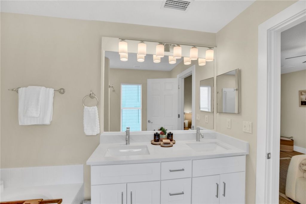 145 36th Court Sw, Vero Beach, FL 32968 Photo