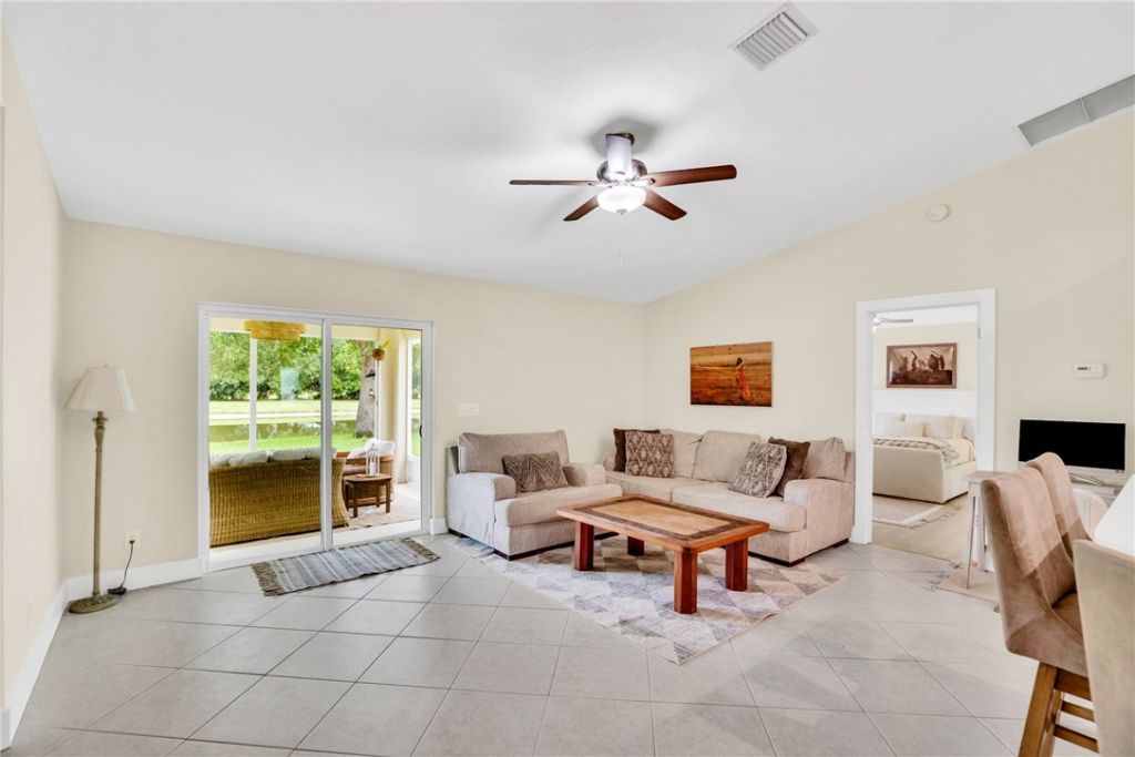 145 36th Court Sw, Vero Beach, FL 32968 Photo