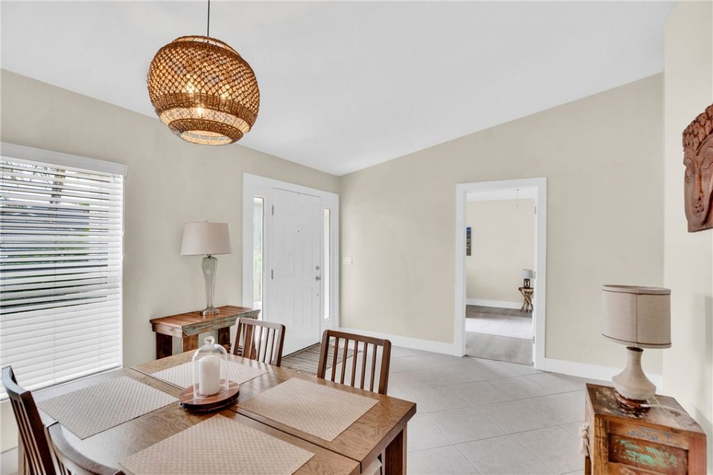 145 36th Court Sw, Vero Beach, FL 32968 Photo