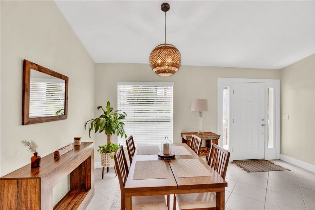 145 36th Court Sw, Vero Beach, FL 32968 Photo