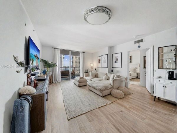 701 Brickell Key Blvd , Unit 1106, Miami, FL 33131