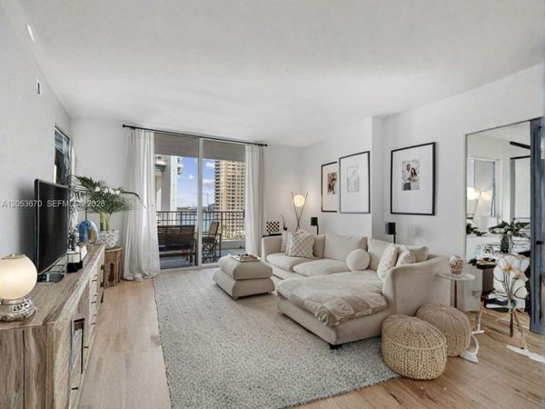 701 Brickell Key Blvd, Unit 1106, Miami, FL 33131