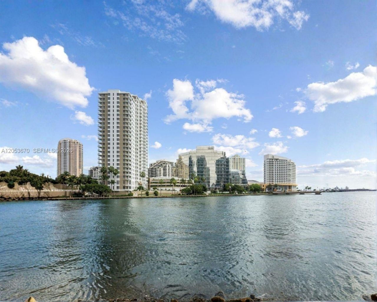 701 Brickell Key Blvd , Unit 1106, Miami, FL 33131 Photo