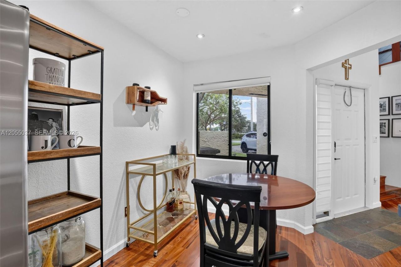 381 NW 94th Ter , Plantation, FL 33324 Photo