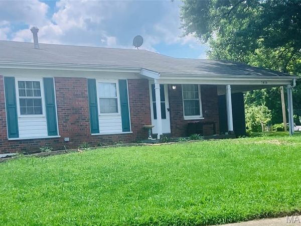 7416 Foxmont Drive , Hazelwood, MO 63042