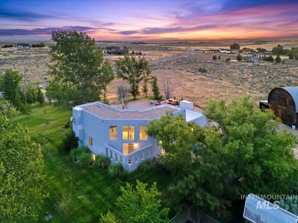 90 S Regina Rd, Mayfield, ID 83716