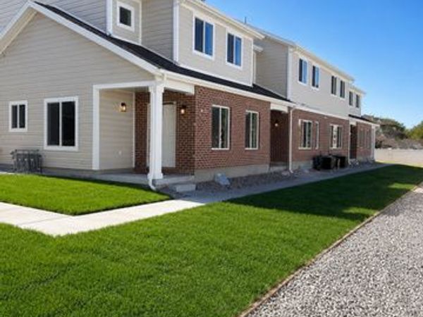 753 N PHEASANTBROOK DR , Unit 2D, Centerville, UT 84014