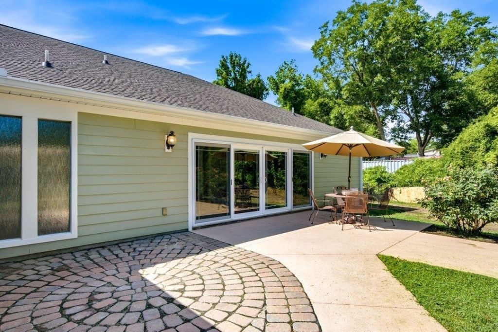 121 Willard St.  Photo 37