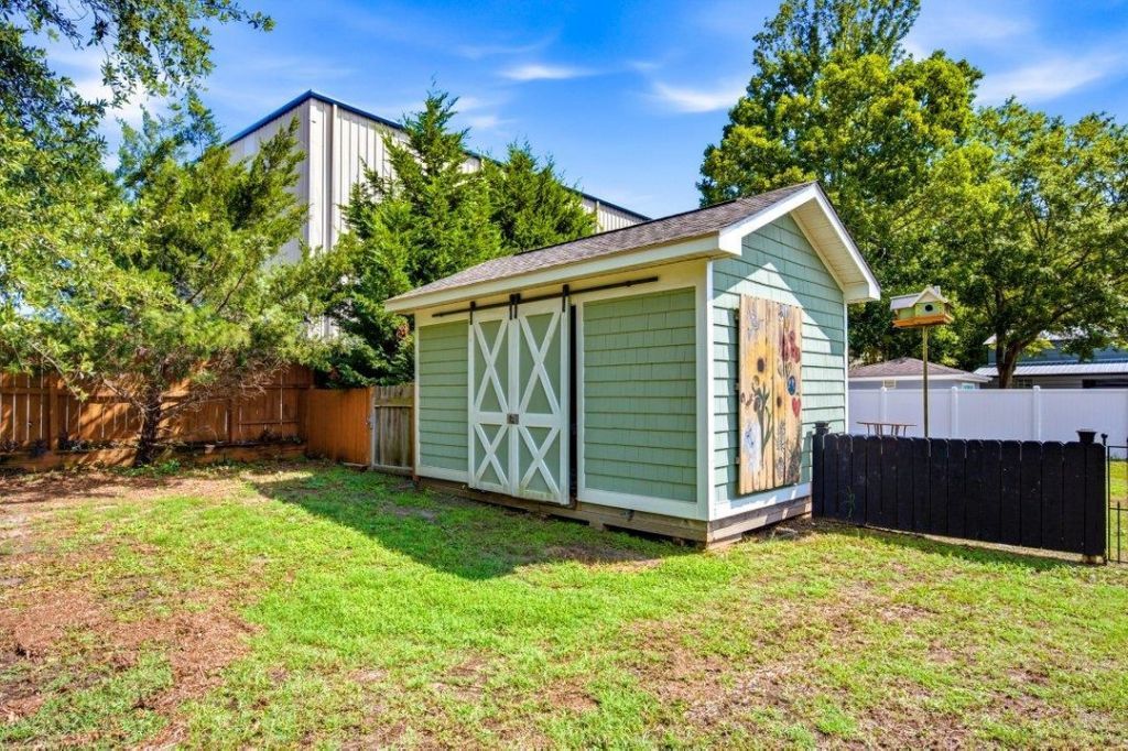 121 Willard St.  Photo 40