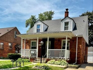 2430 Bennett Street , Dearborn, MI 48124