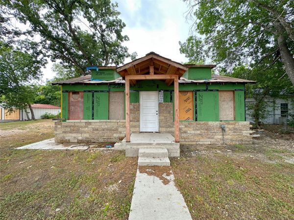 818 Plum ST , Lockhart, TX 78644