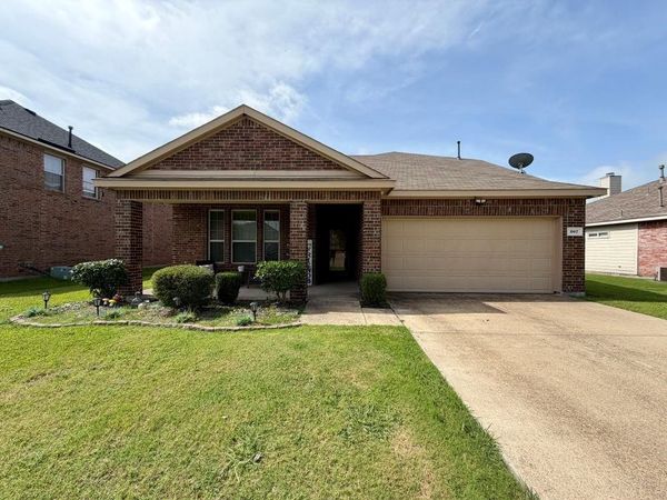 207 Patriot Parkway, Forney, TX 75126