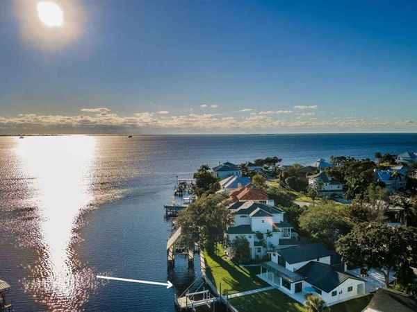 105 AUGUSTA AVENUE , PALM HARBOR, FL 34683
