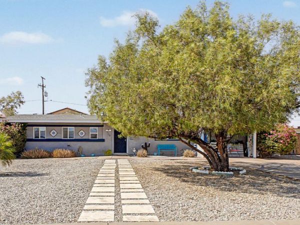 930 E DESERT Avenue, Apache Junction, AZ 85119