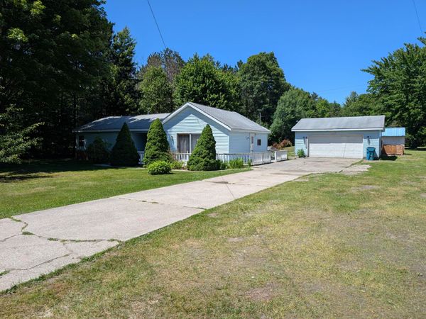 4460 W River Road, Muskegon, MI 49445