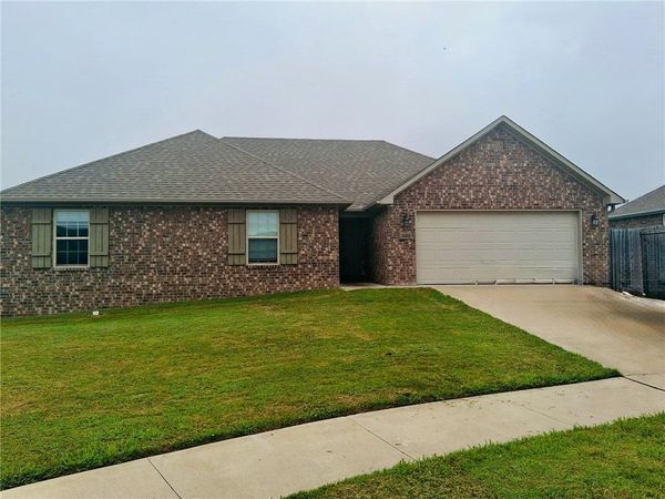 2120 Wrangler Circle , Gentry, AR 72734