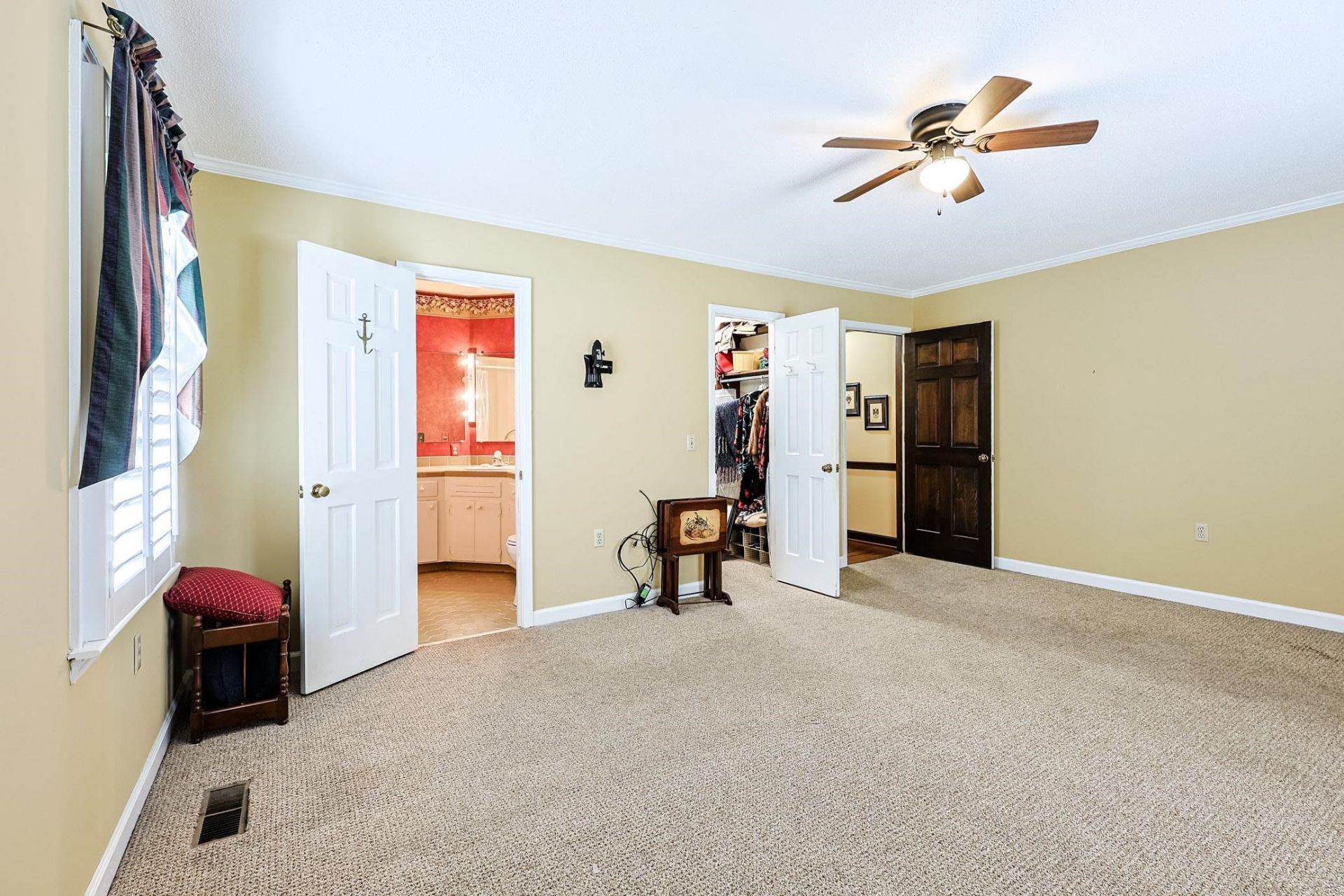 502 Burney St.  Photo 11