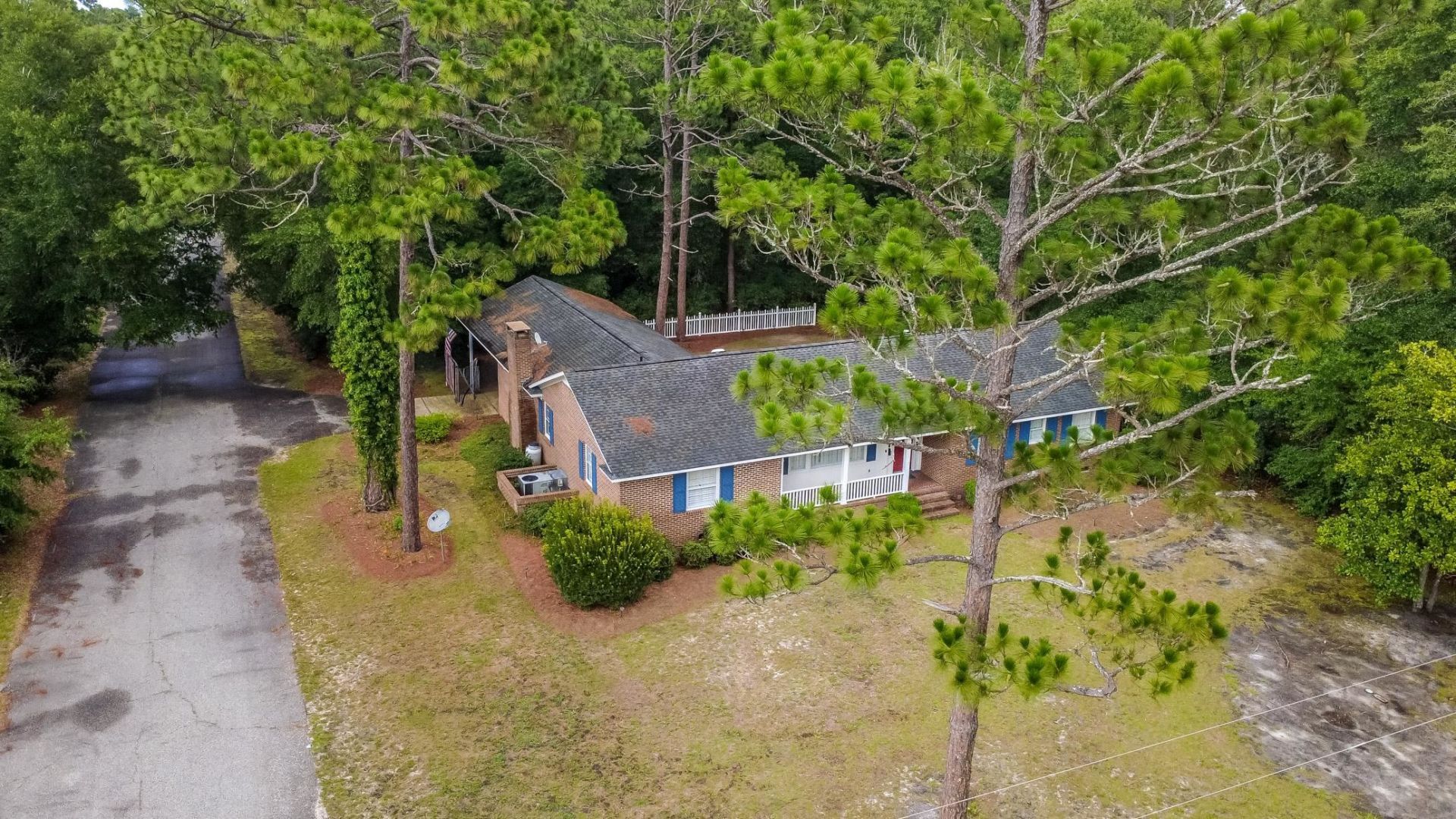 502 Burney St.  Photo 29