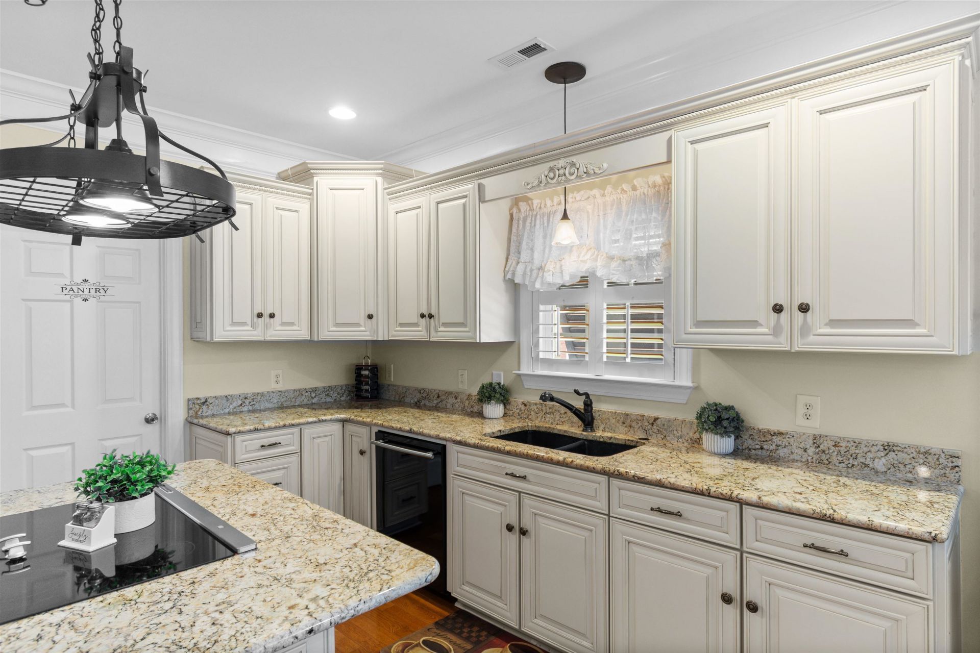 8970 Shady Branch Rd. Photo 11