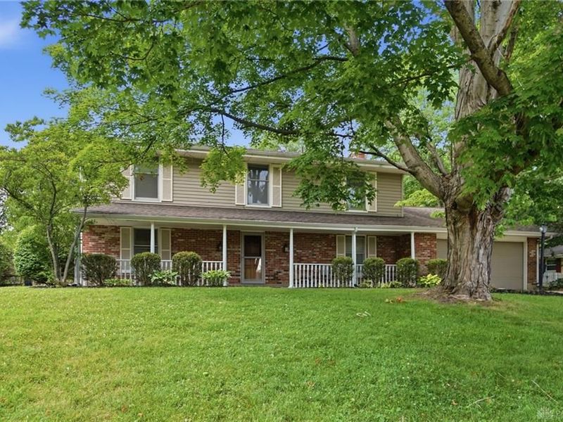 1611 Red Fox Drive, Beavercreek, OH 45432 Photo 4
