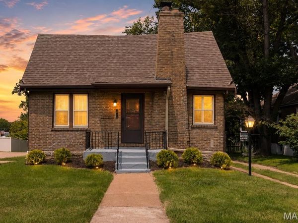 7483 Hoover Avenue, Richmond Heights, MO 63117