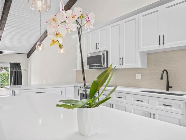 10301 Jasmine Ct , Pembroke Pines, FL 33026