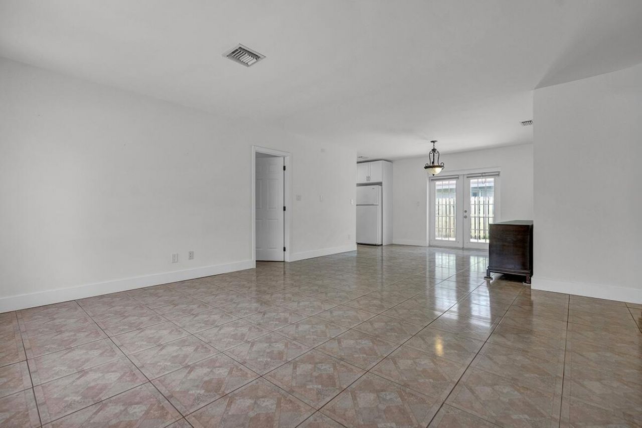 2100 N 57th Avenue, Hollywood, FL 33021 Photo