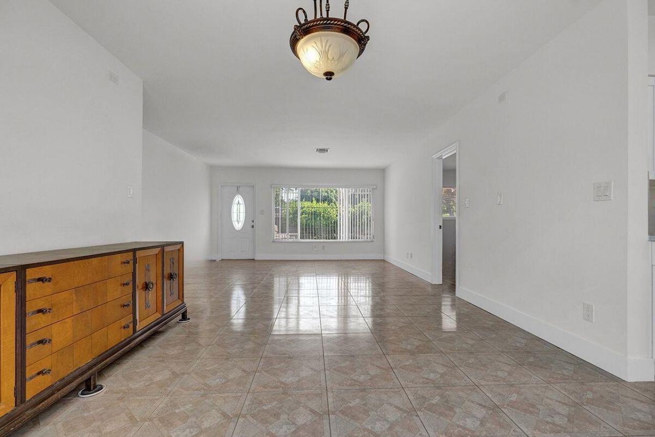 2100 N 57th Avenue, Hollywood, FL 33021 Photo