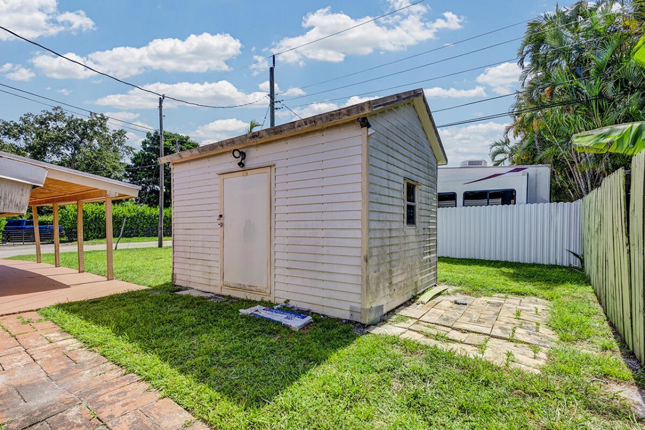 2100 N 57th Avenue, Hollywood, FL 33021 Photo