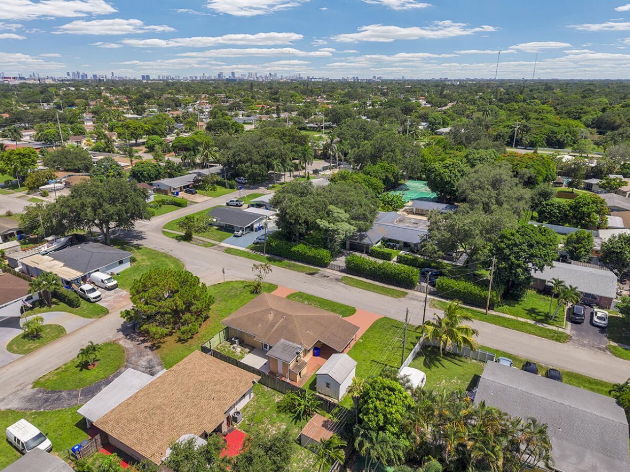2100 N 57th Avenue, Hollywood, FL 33021 Photo