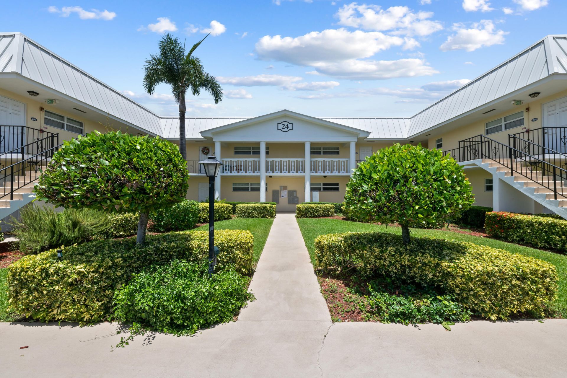 24 Colonial Club Drive, Unit 101, Boynton Beach, FL 33435 Photo