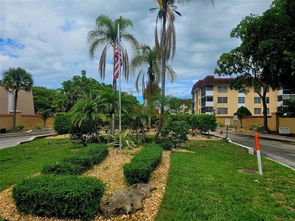 4172 INVERRARY Drive, Unit 410, Lauderhill, FL 33319