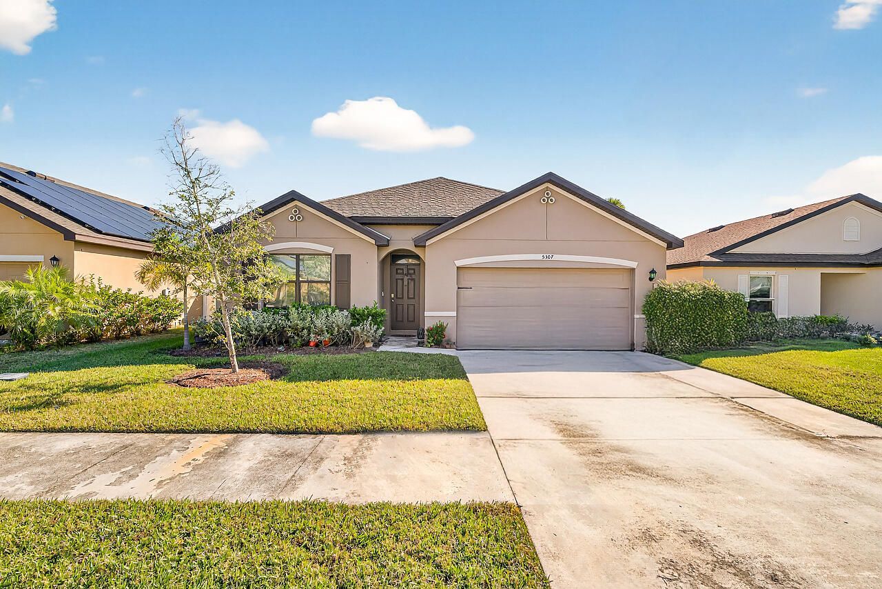 5307 Entertainment Way, Fort Pierce, FL 34947 Photo