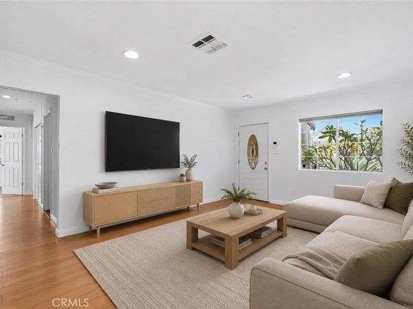 8747 Stansbury Avenue , Panorama City, CA 91402
