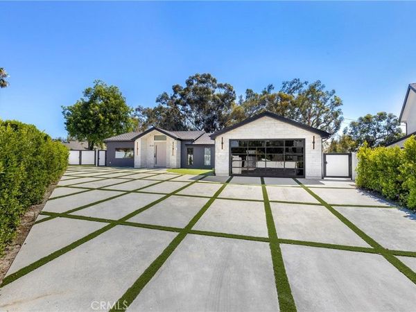 6114 Sadring Avenue , Woodland Hills, CA 91367
