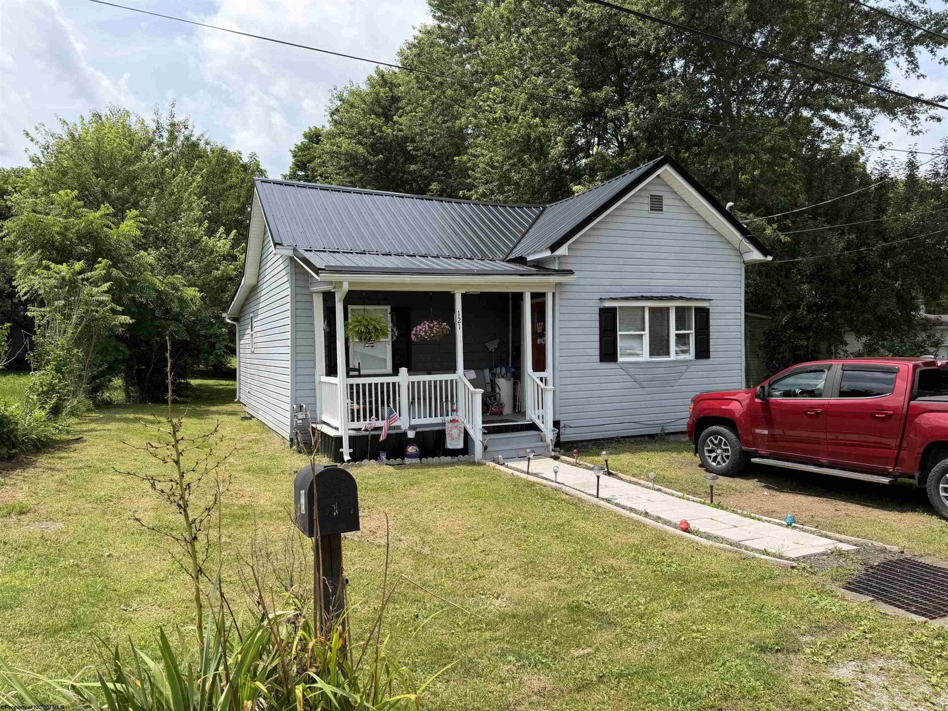 121 Hoff Street, Belington, WV 26250 Main Photo