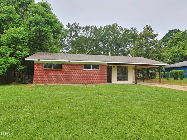 319 Queen Margaret Lane, Jackson, MS 39209