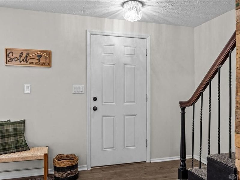 2717 N Kings Arms Circle, Centerville, OH 45440 Photo 3