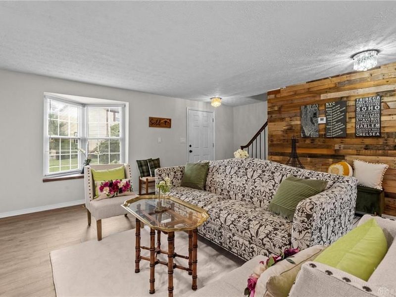 2717 N Kings Arms Circle, Centerville, OH 45440 Photo 5